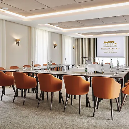 Chateau Saint-jean, Relais & Chateaux ホテル モンリュソン