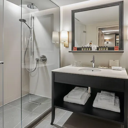 Chateau Saint-jean, Relais & Chateaux מלון 5*