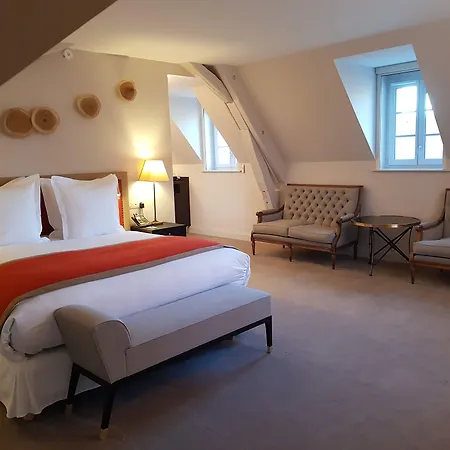 ホテル Chateau Saint-jean, Relais & Chateaux 5*