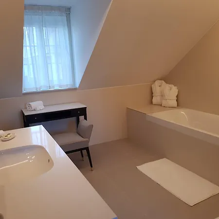 Chateau Saint-jean, Relais & Chateaux 5* Montluçon