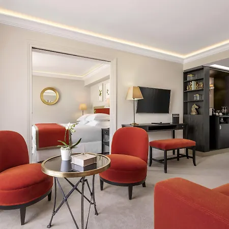 ホテル Chateau Saint-jean, Relais & Chateaux モンリュソン