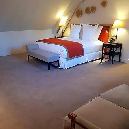Chateau Saint-jean, Relais & Chateaux מלון