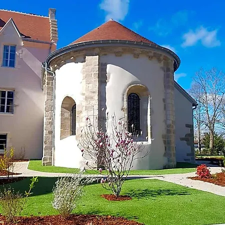 Chateau Saint-jean, Relais & Chateaux מלון Montluçon