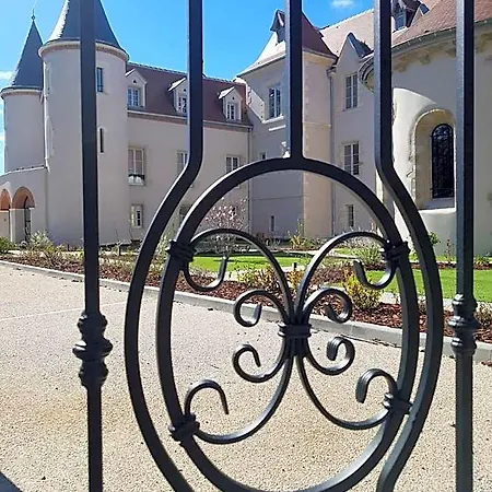 Chateau Saint-jean, Relais & Chateaux מלון Montluçon