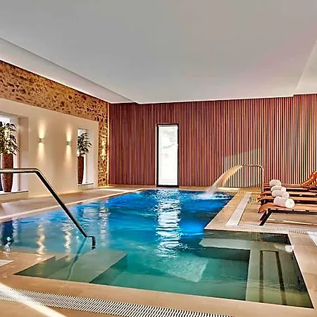 מלון Chateau Saint-jean, Relais & Chateaux