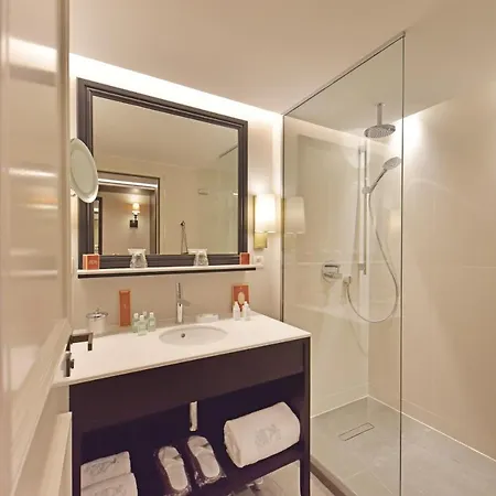 Chateau Saint-jean, Relais & Chateaux ホテル 5*