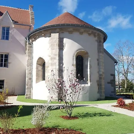 מלון Chateau Saint-jean, Relais & Chateaux Montluçon