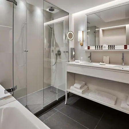 Chateau Saint-jean, Relais & Chateaux モンリュソン