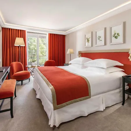 Chateau Saint-jean, Relais & Chateaux モンリュソン