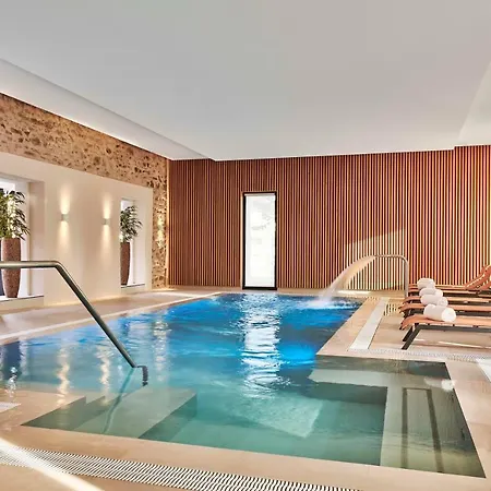 ホテル Chateau Saint-jean, Relais & Chateaux