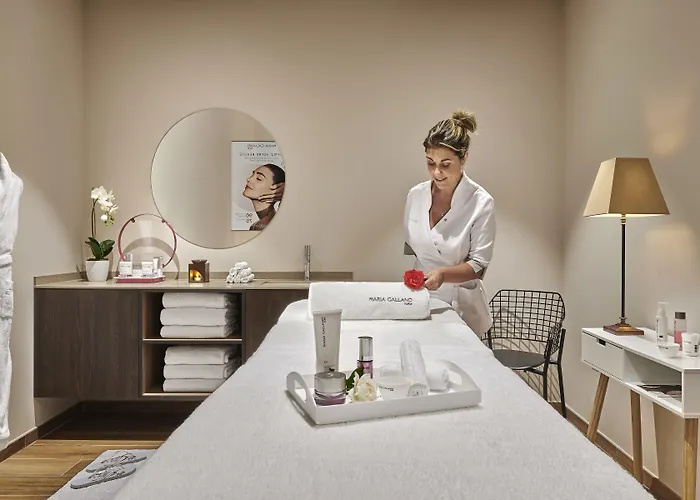 Chateau Saint-jean, Relais & Chateaux 5* Montlucon