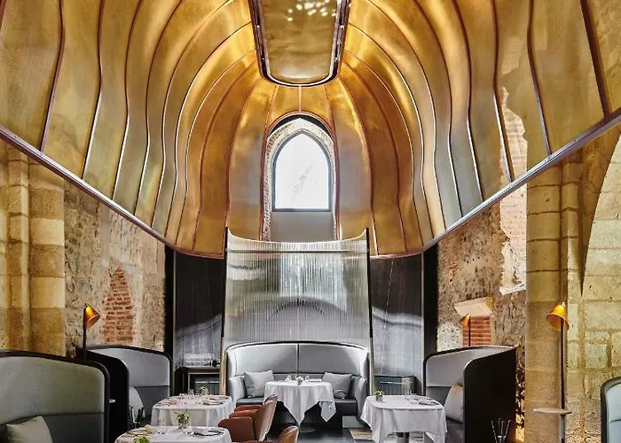 Chateau Saint-jean, Relais & Chateaux Hotel Montlucon