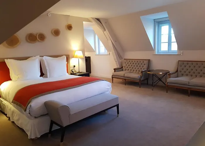 Chateau Saint-jean, Relais & Chateaux Hotel Montlucon